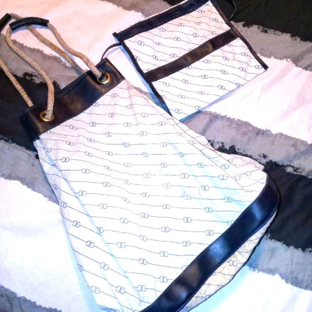 Collectors vintage Gucci bucket bag